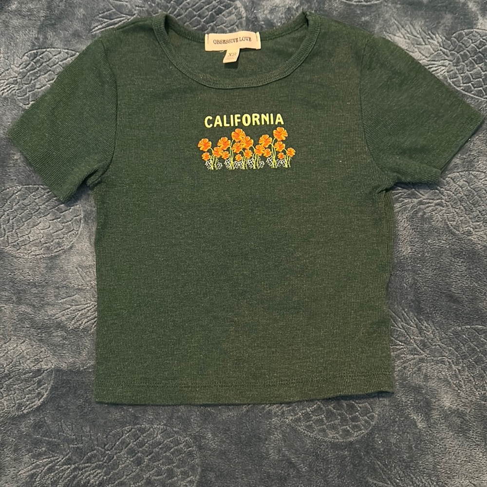Green California shirt with flowers